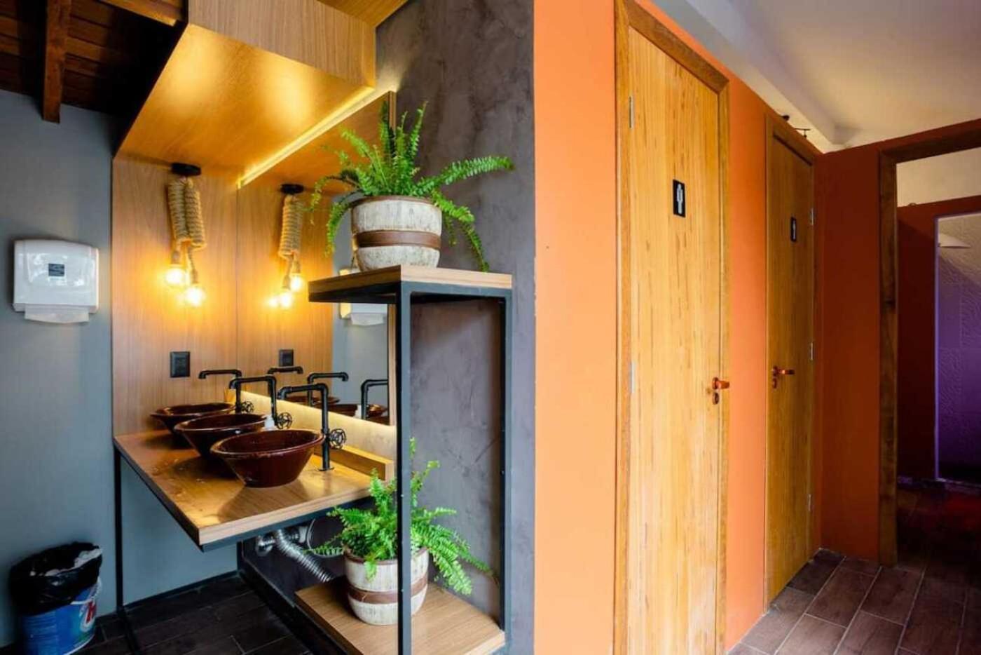 Hostel Nomades Vibe Da Ilha - Adventure & Coworking Florianopolis