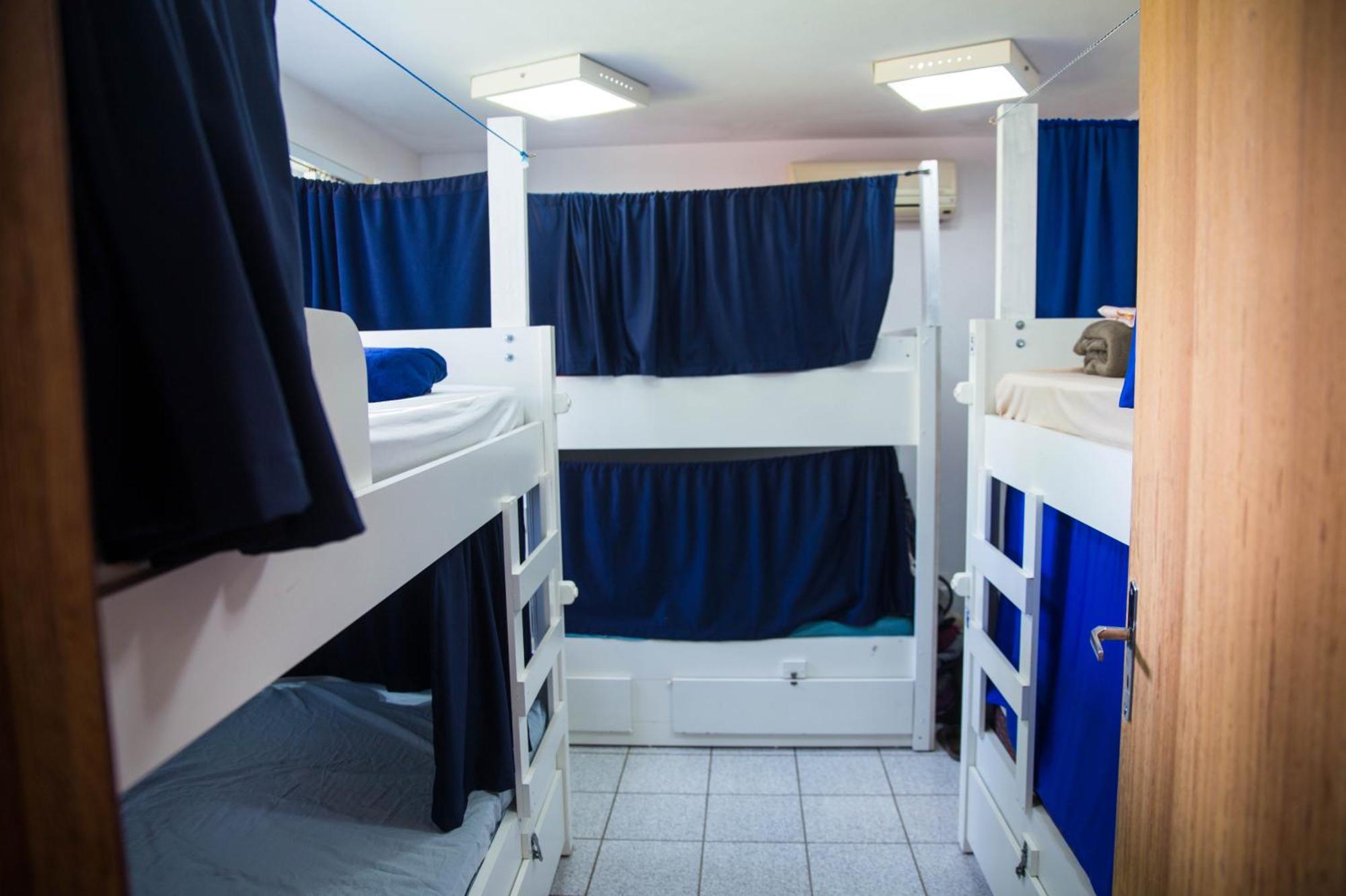 Hostel Nomades Vibe Da Ilha - Adventure & Coworking