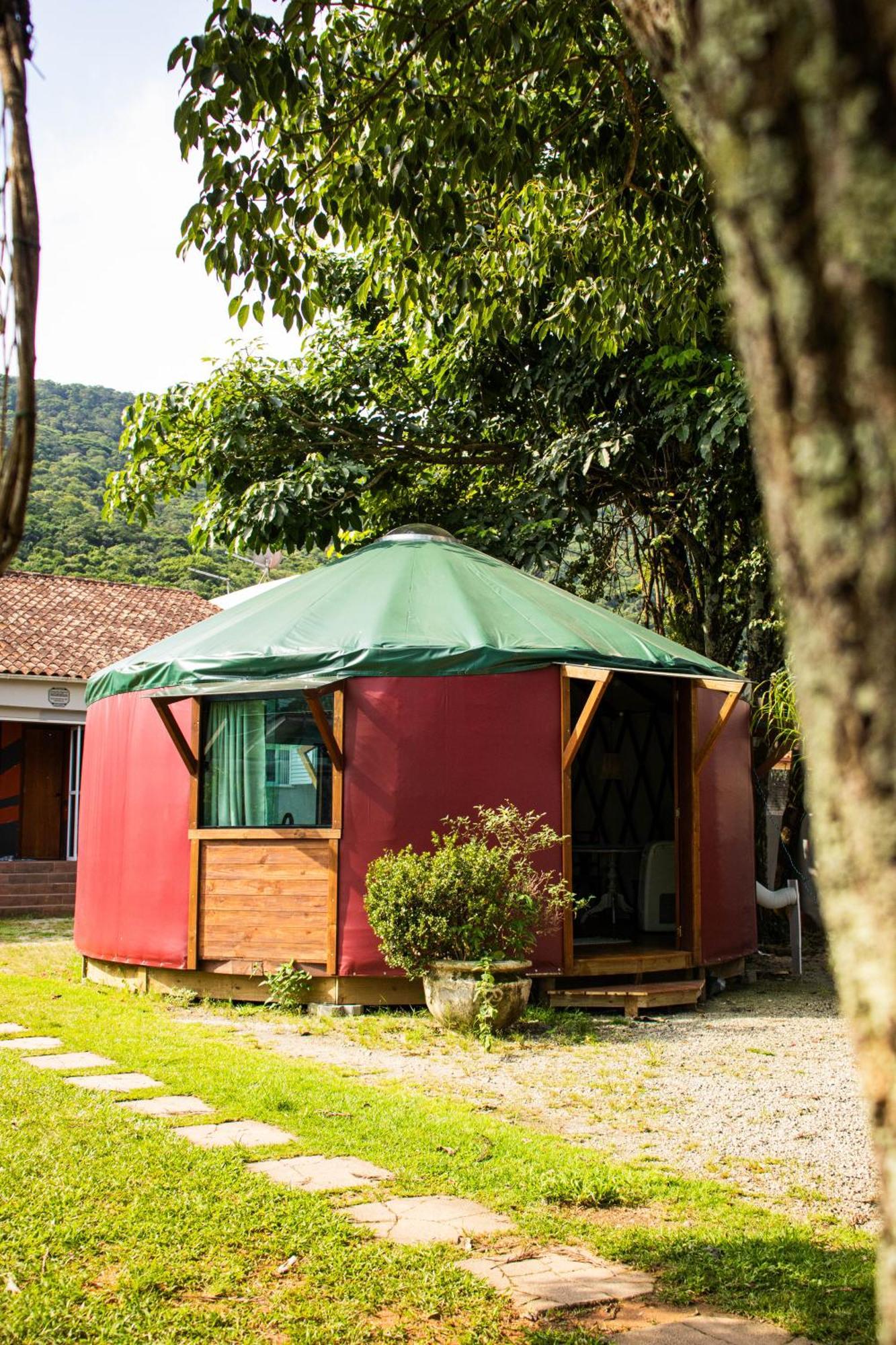 Hostel Nomades Vibe Da Ilha - Adventure & Coworking